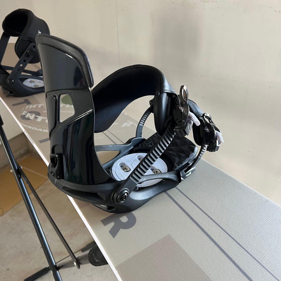 FNTC TNTR 150 スノーボード グラトリ 24-25 バインディング付