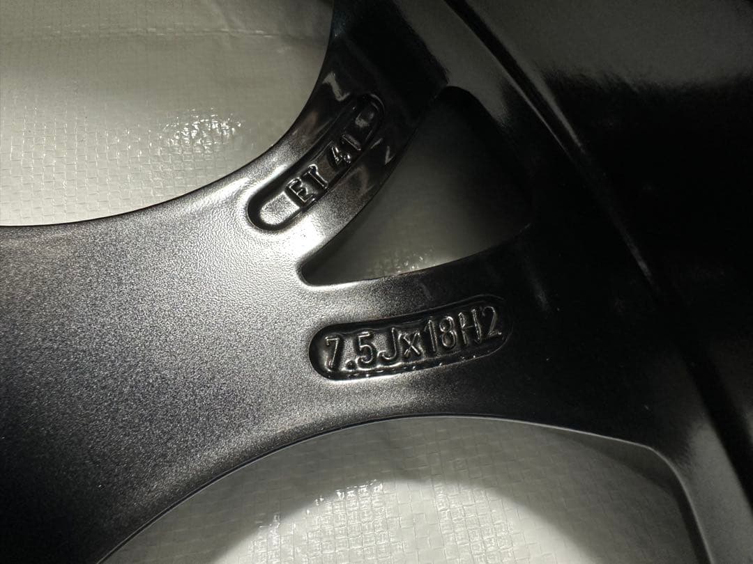 【4本購入必須】アルファロメオジュリエッタ18インチ純正アルミホイール(1/4)