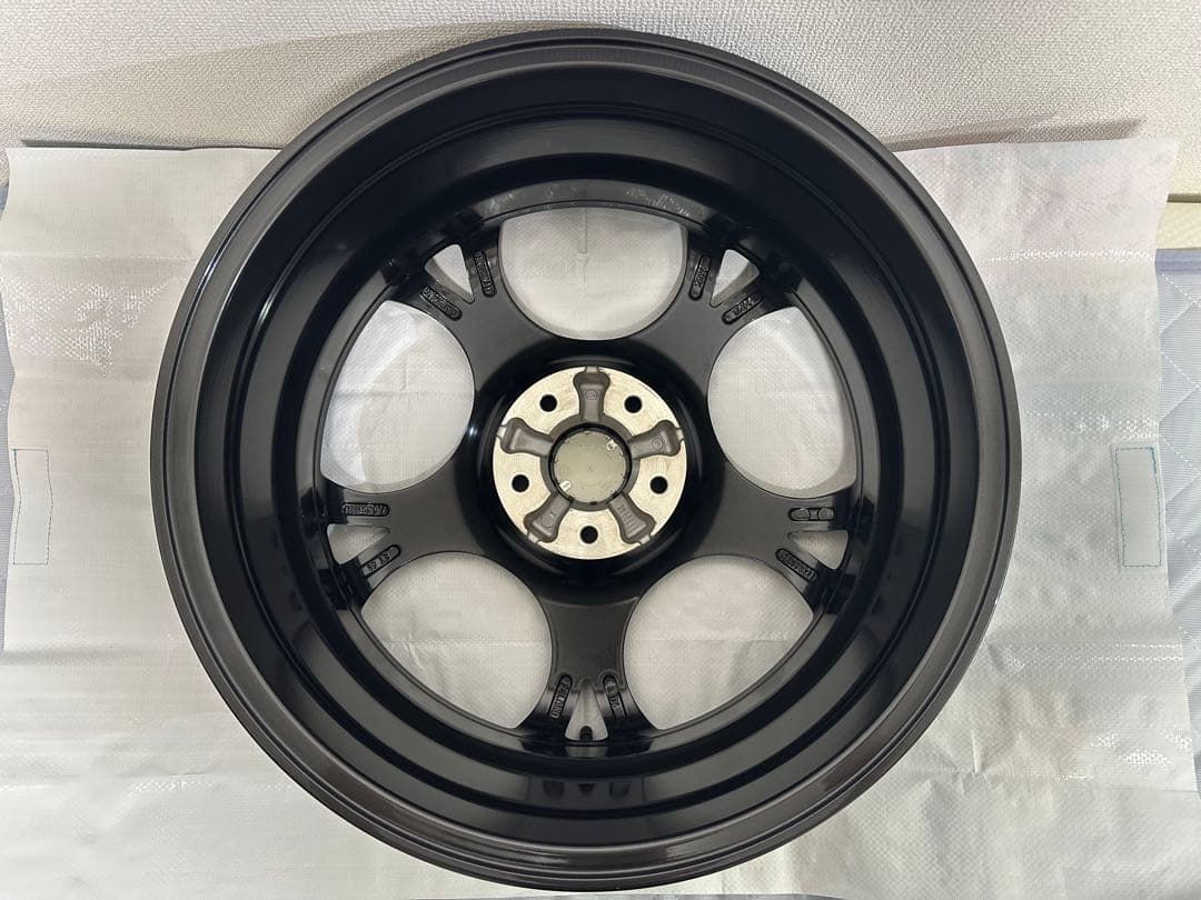 【4本購入必須】アルファロメオジュリエッタ18インチ純正アルミホイール(1/4)