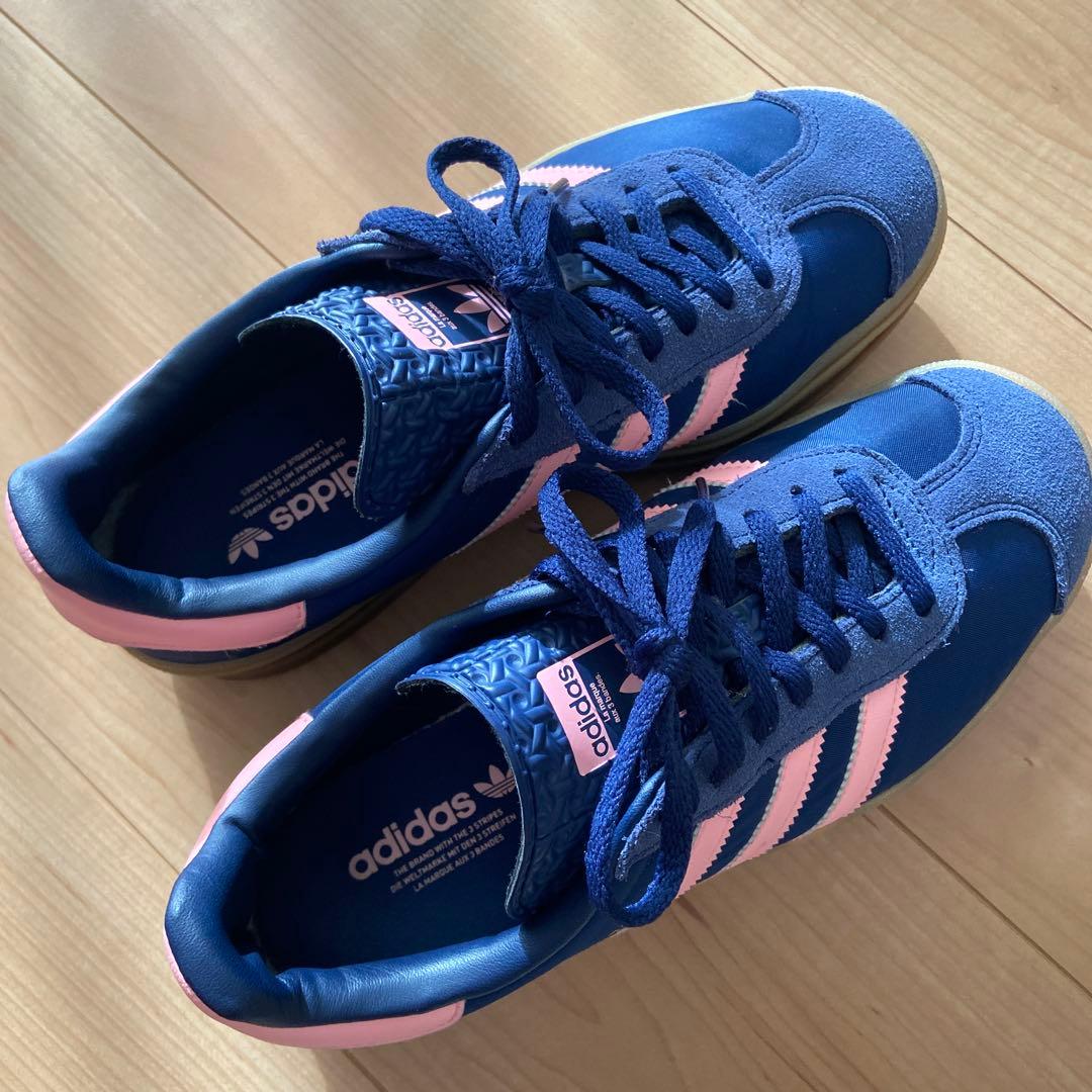 adidas Gazelle ネイビー/ピンク スニーカー　サイズ23