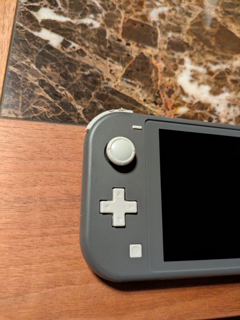 任天堂　スイッチ　ライト