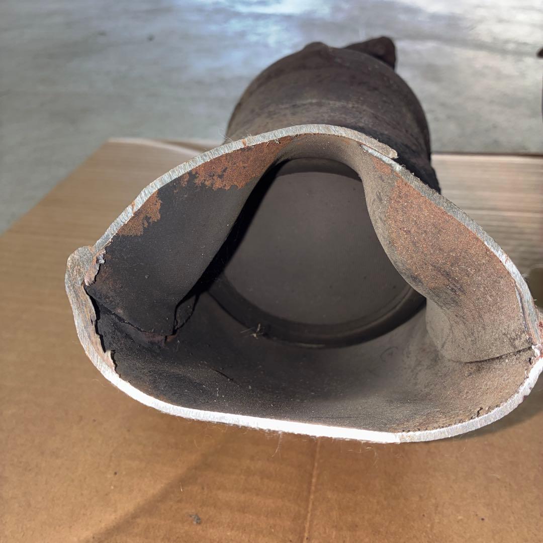 日産　純正触媒　z33 v35 m35 VQ35DE セラミック部のみ