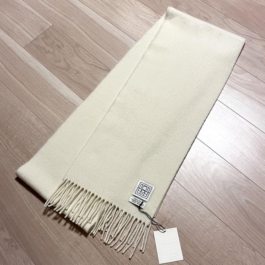 美品☆TOTEME　ロゴパッチ ロングマフラー Vgウール アイボリーホワイト
