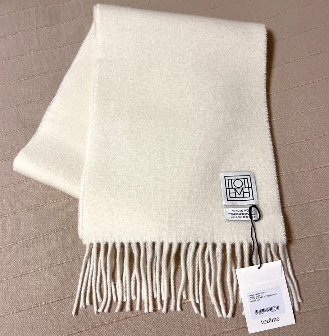美品☆TOTEME　ロゴパッチ ロングマフラー Vgウール アイボリーホワイト