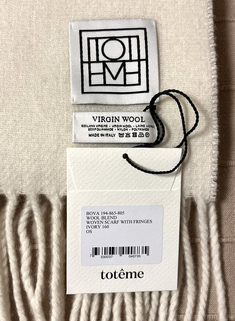 美品☆TOTEME　ロゴパッチ ロングマフラー Vgウール アイボリーホワイト