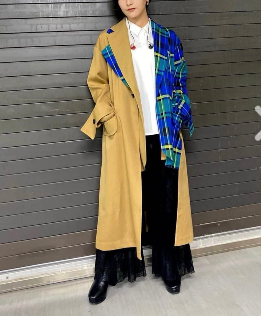 未使用級　アンスリード パターンドッキングコート チェック ベージュ