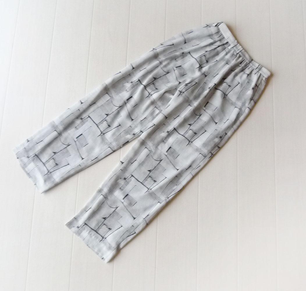 美品 スティーブンアラン 2,2万円 総柄パンツ グレー系 テーパードパンツ E