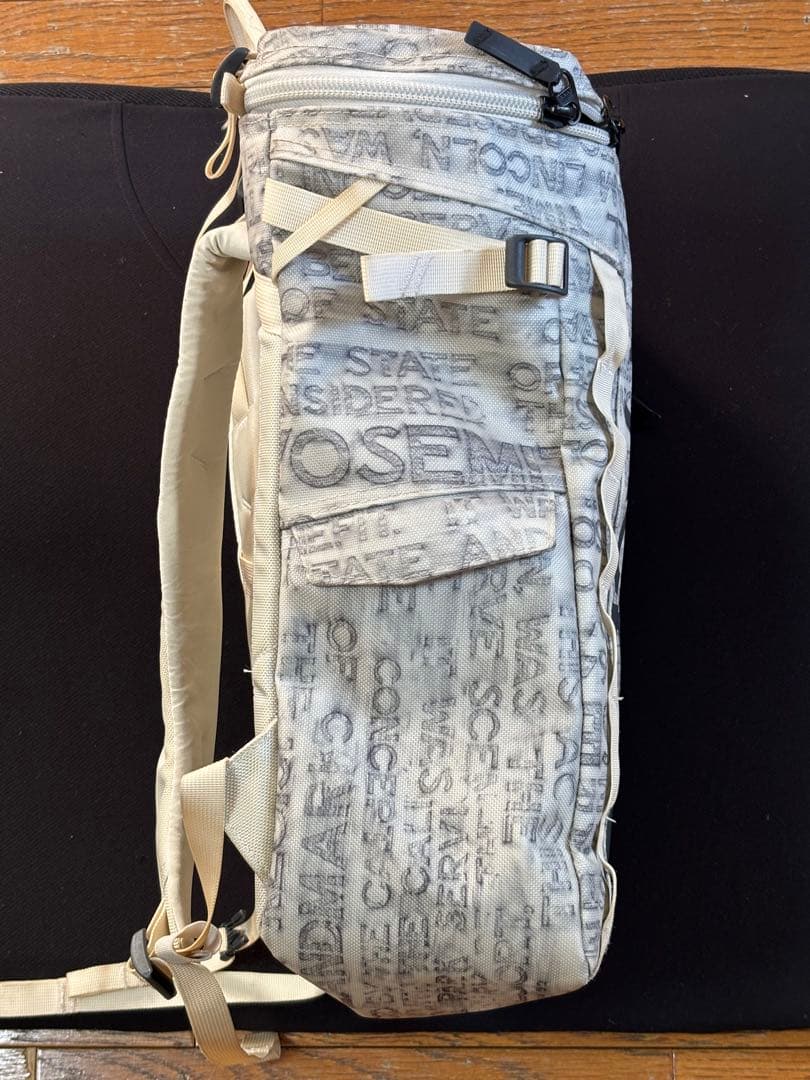 THE NORTH FACE スクエアリュック ホワイト/グレー