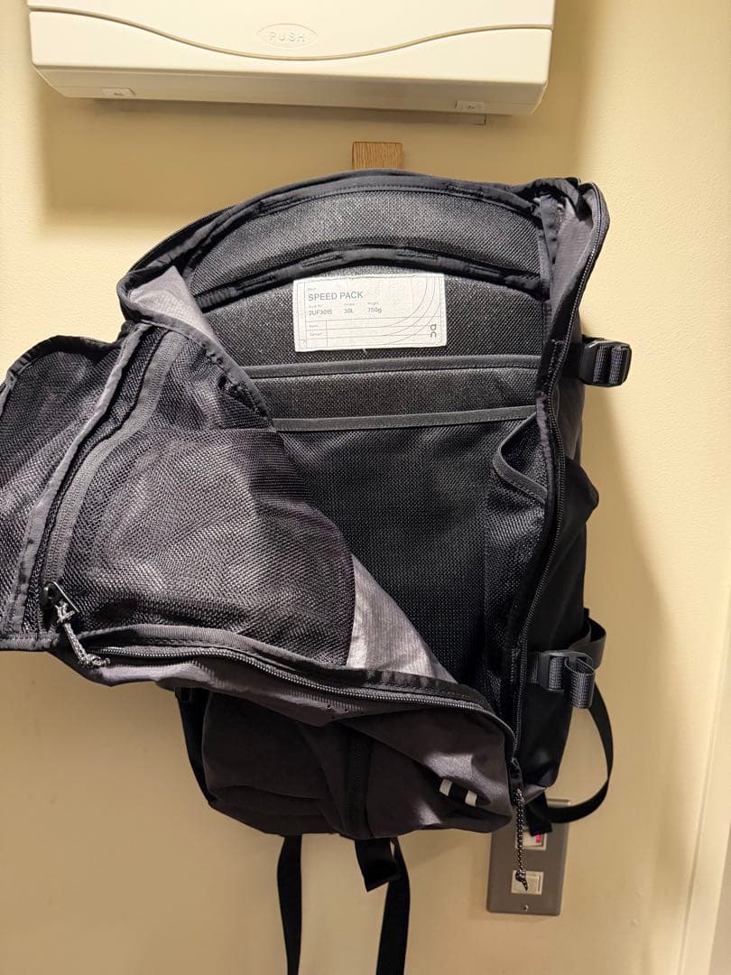 【値引き相談可】on Speed Pack 30L Magnet | black