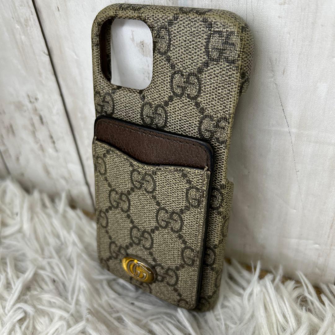 GUCCI インターロッキング　GGスプリーム　iPhoneケース　レザー