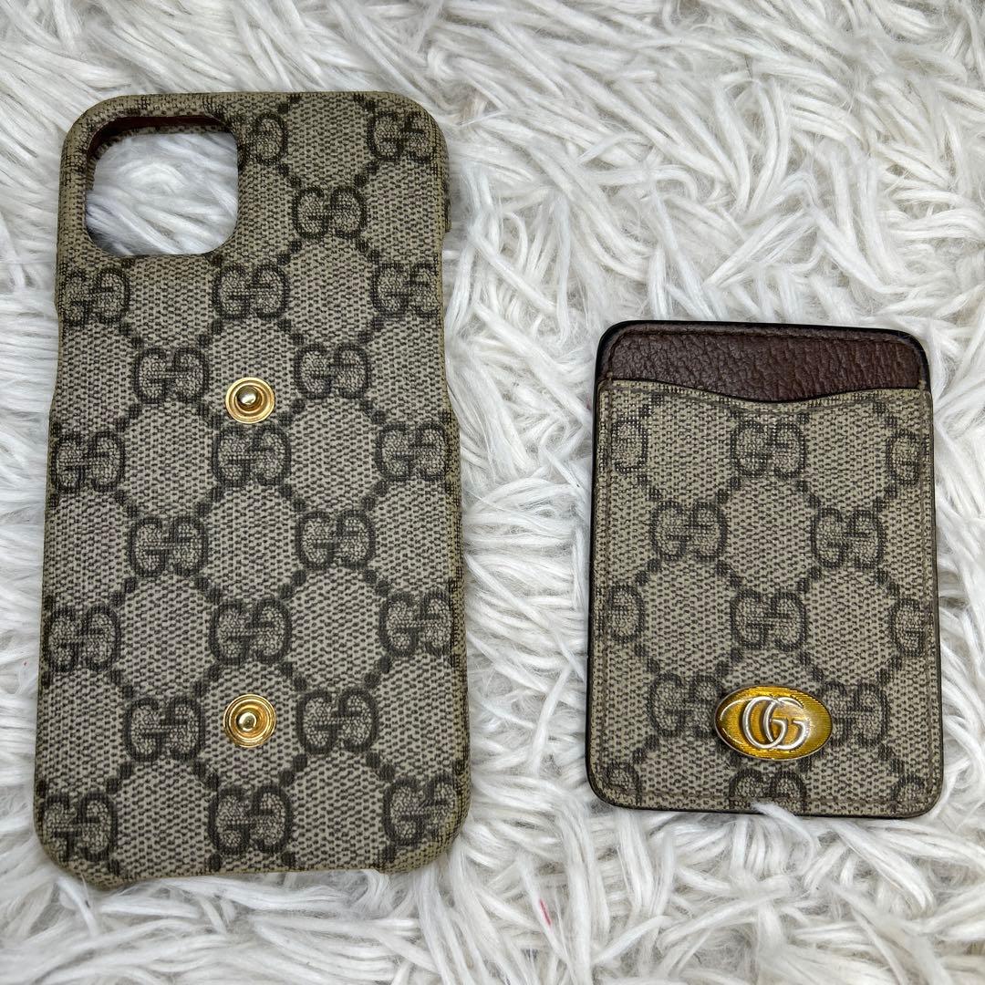 GUCCI インターロッキング　GGスプリーム　iPhoneケース　レザー