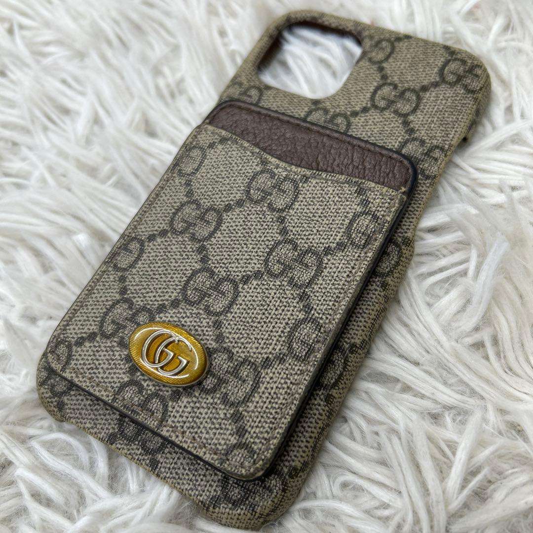 GUCCI インターロッキング　GGスプリーム　iPhoneケース　レザー