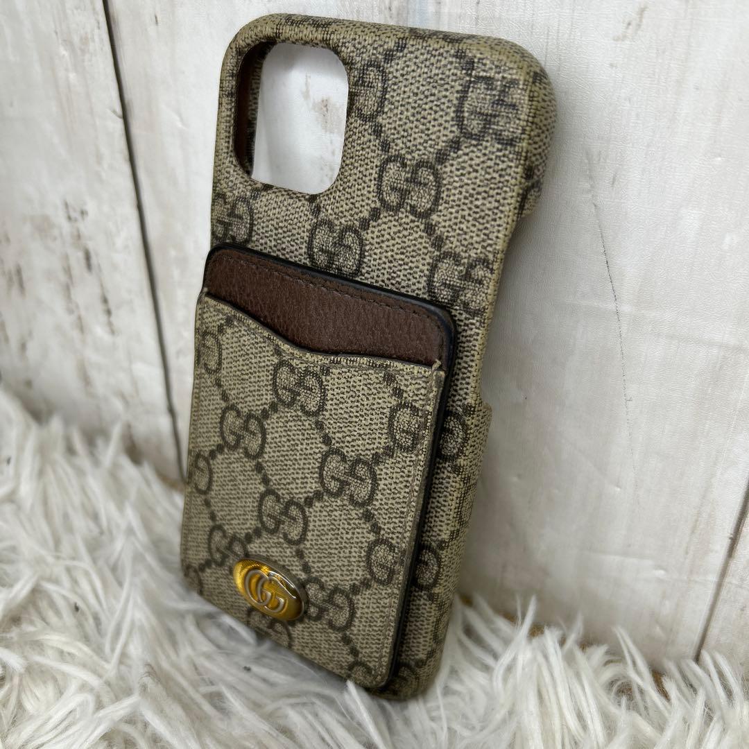 GUCCI インターロッキング　GGスプリーム　iPhoneケース　レザー