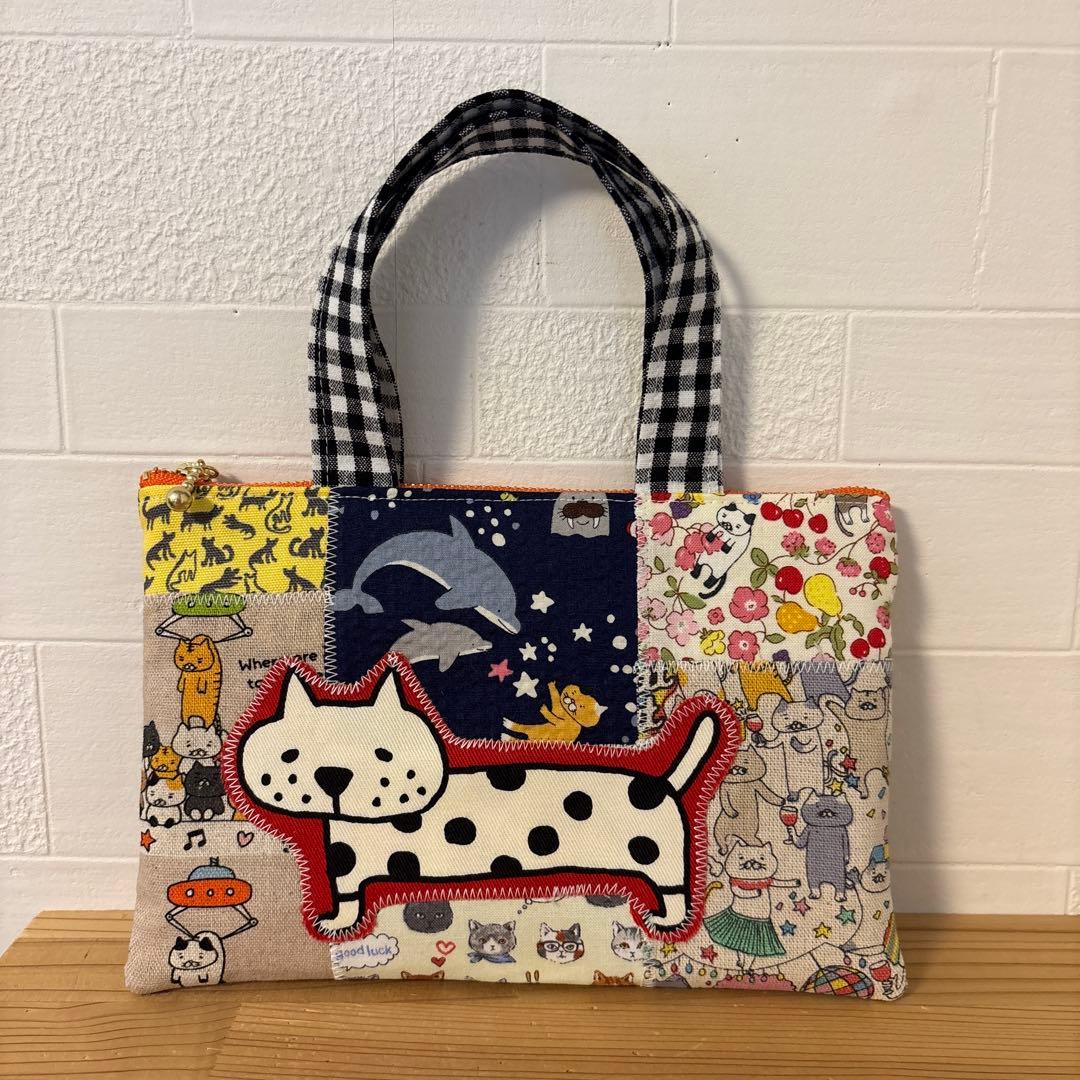 感謝価格　SALE 猫柄　巾着袋　人気　小物入れ　おやつ入れ　ハンドメイド