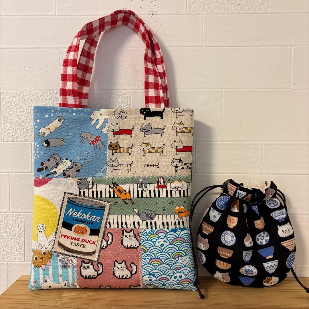 感謝価格　SALE 猫柄　巾着袋　人気　小物入れ　おやつ入れ　ハンドメイド