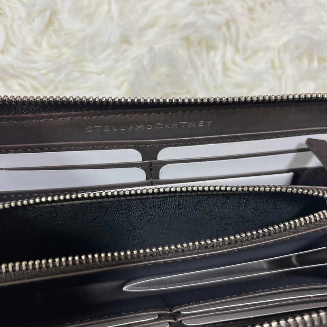 【新品】✨STELLA McCARTNEY ✨星柄エンボス 長財布