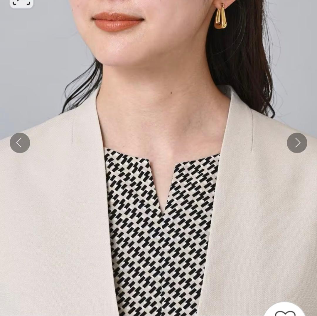 新品　アンタイトル　スカート スーツ　ライトグレー系orライトベージュ系　XS