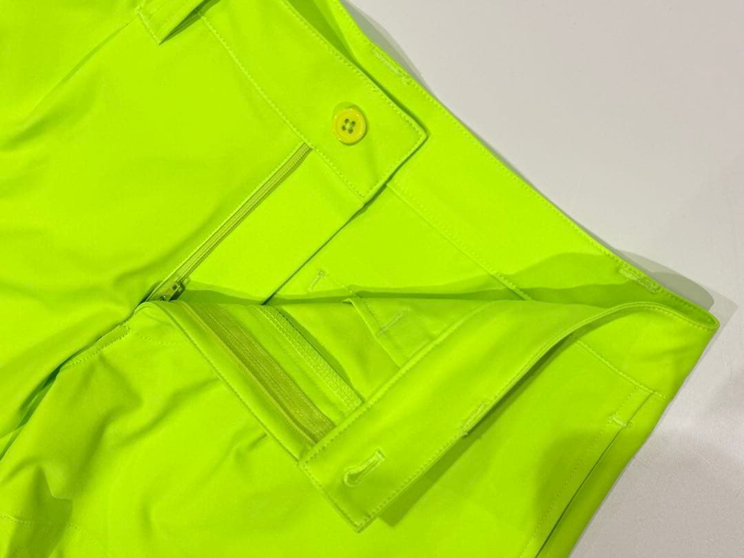 【新品】V12 ゴルフ　レディース　ショートパンツ　イエロー　M