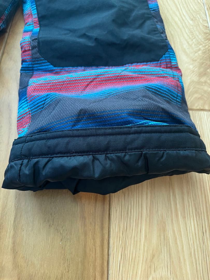 美品　Burton 子ども用スノーボードウェア 上下セット