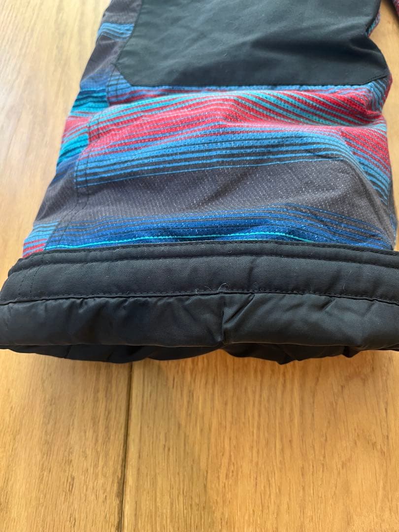 美品　Burton 子ども用スノーボードウェア 上下セット