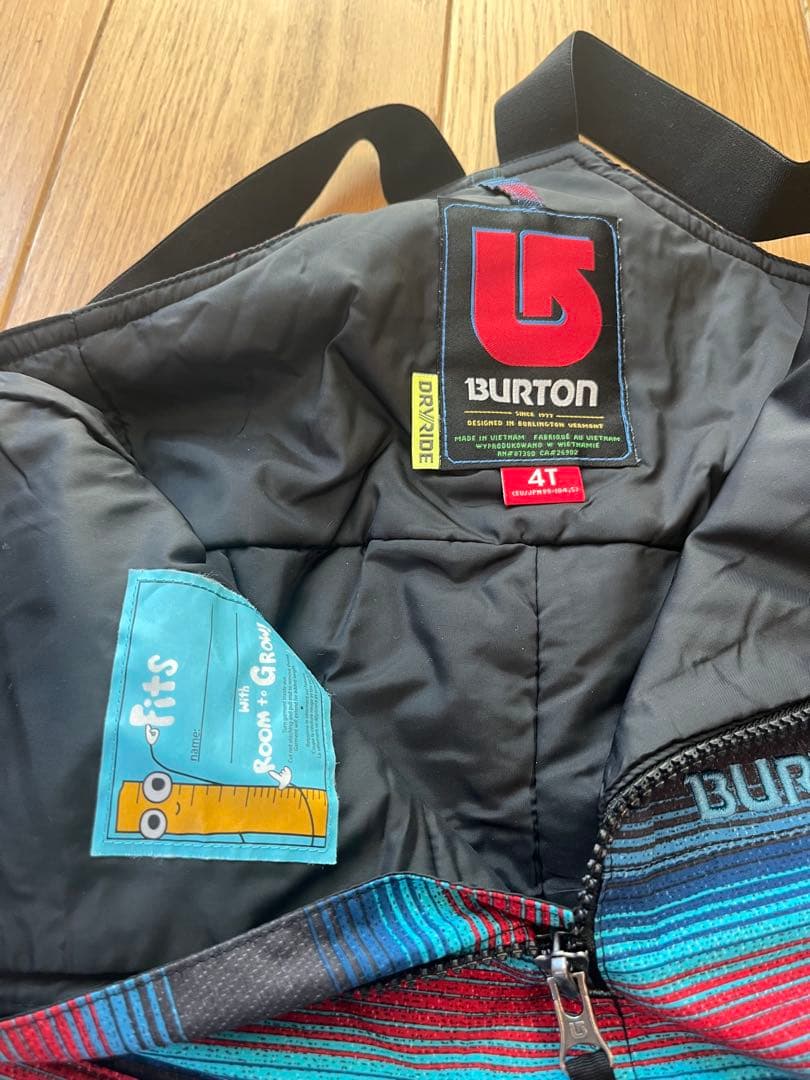 美品　Burton 子ども用スノーボードウェア 上下セット