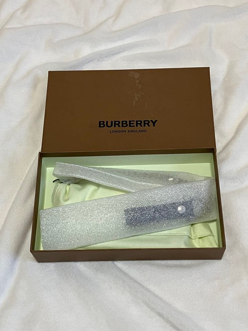 BURBERRY ウォレットチェーン 黒 ブラック レザー ロゴ バーバリー