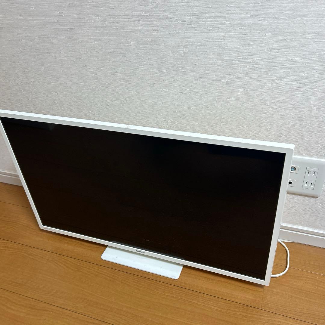 SHARP 32インチ液晶テレビ 2T-C32DE HDMIケーブル2本付き！