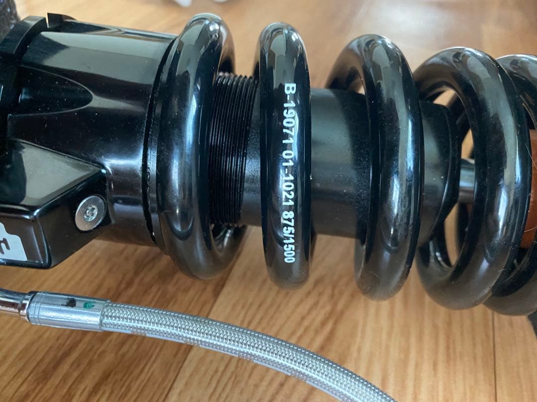 ハーレー　プログレッシブ サスペンション