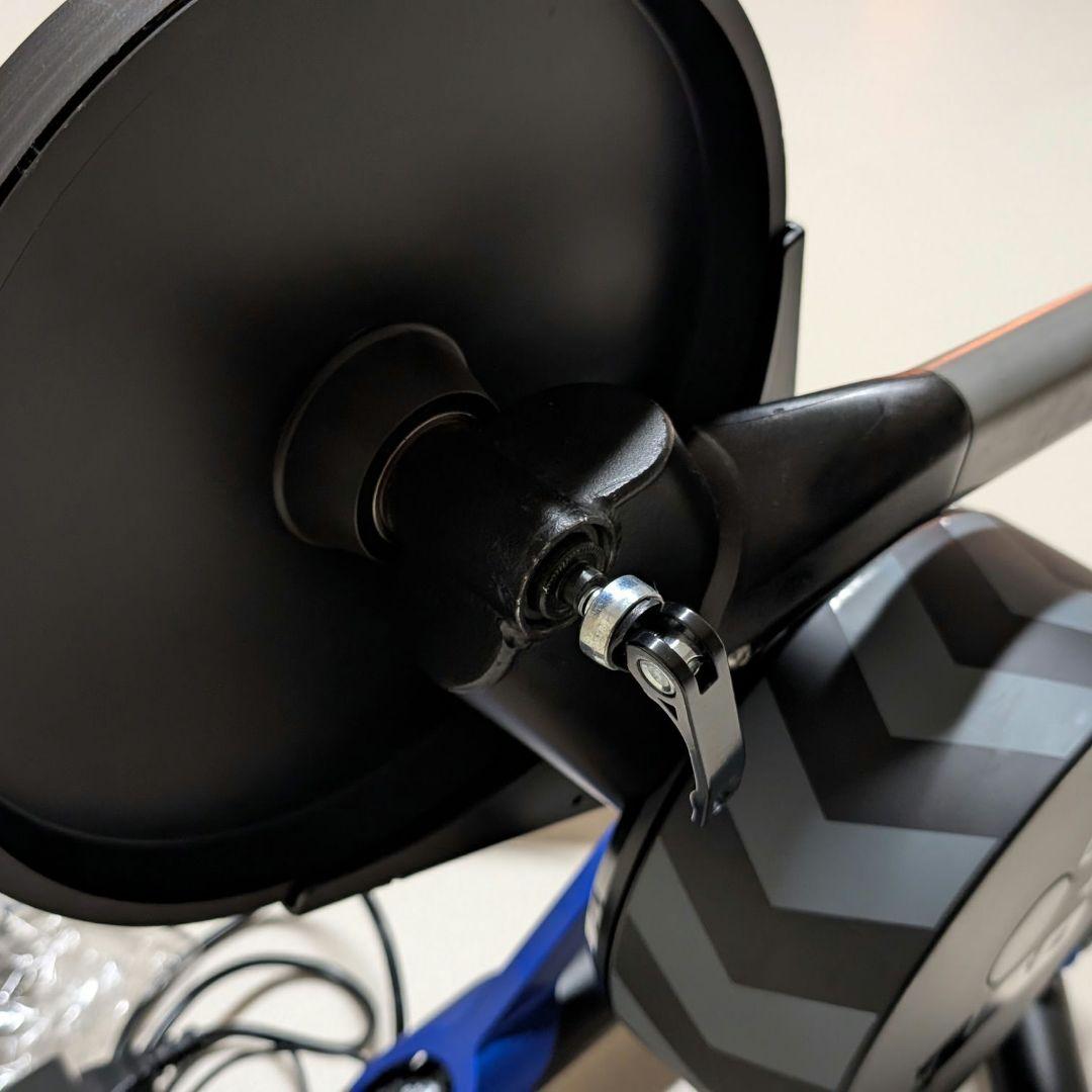 【室内トレーナー】Wahoo KICKR v5 ローラー台 zwift