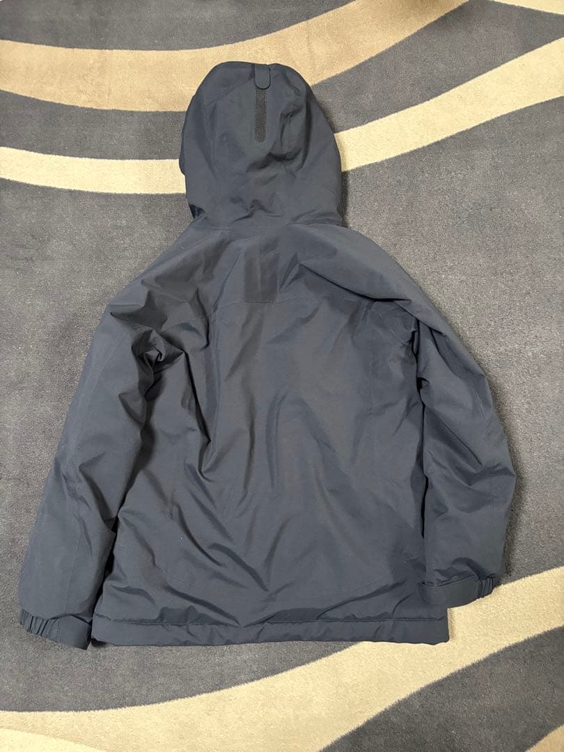 mont-bell キッズ　スキージャケット　中綿入り　サイズ140cm