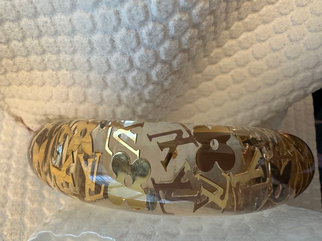 ルイヴィトン　透明 金色 ロゴ バングル　※発送可能な期間にご注意下さい