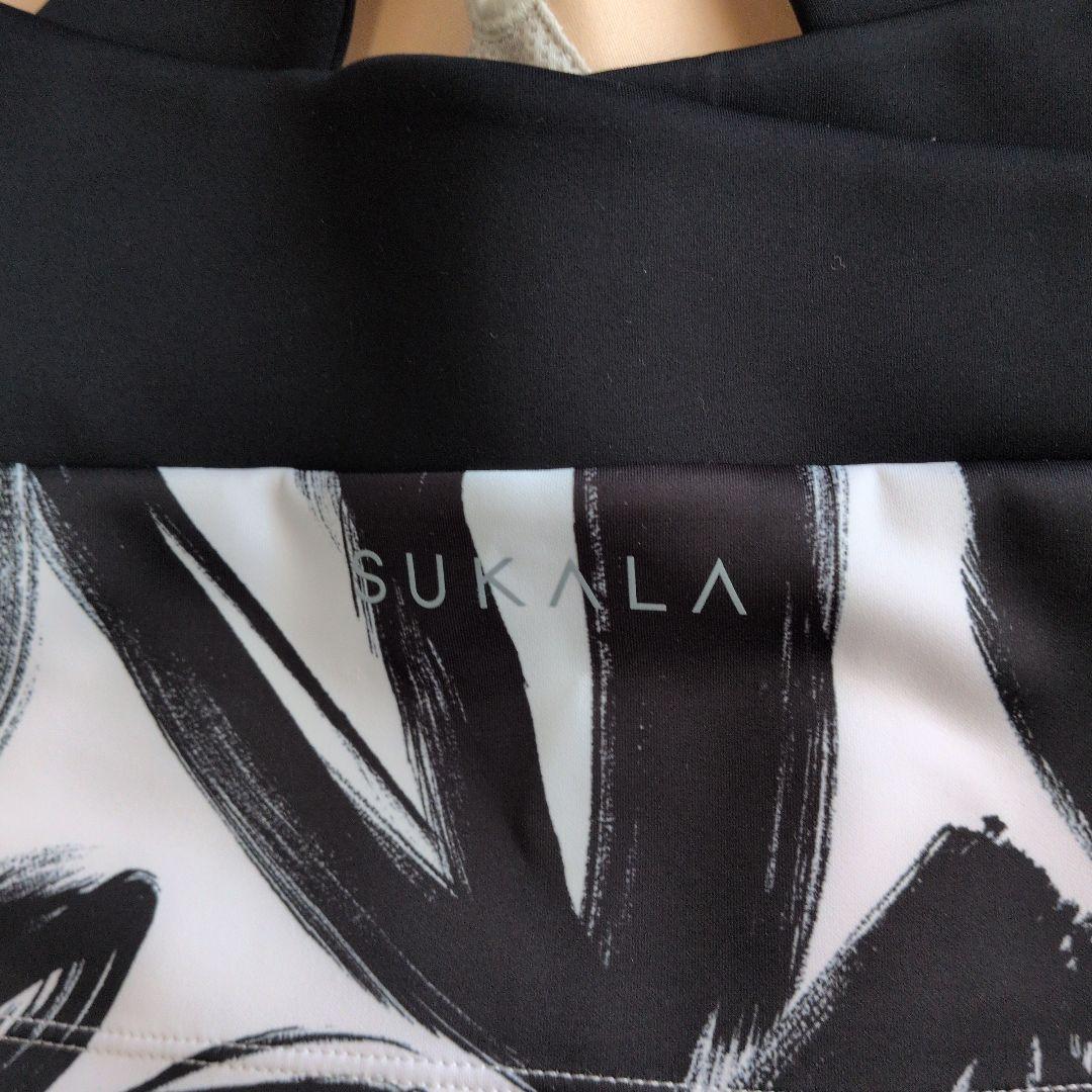 【新品】SUKALA ハートプリントホルダーネックブラトップ☆白黒