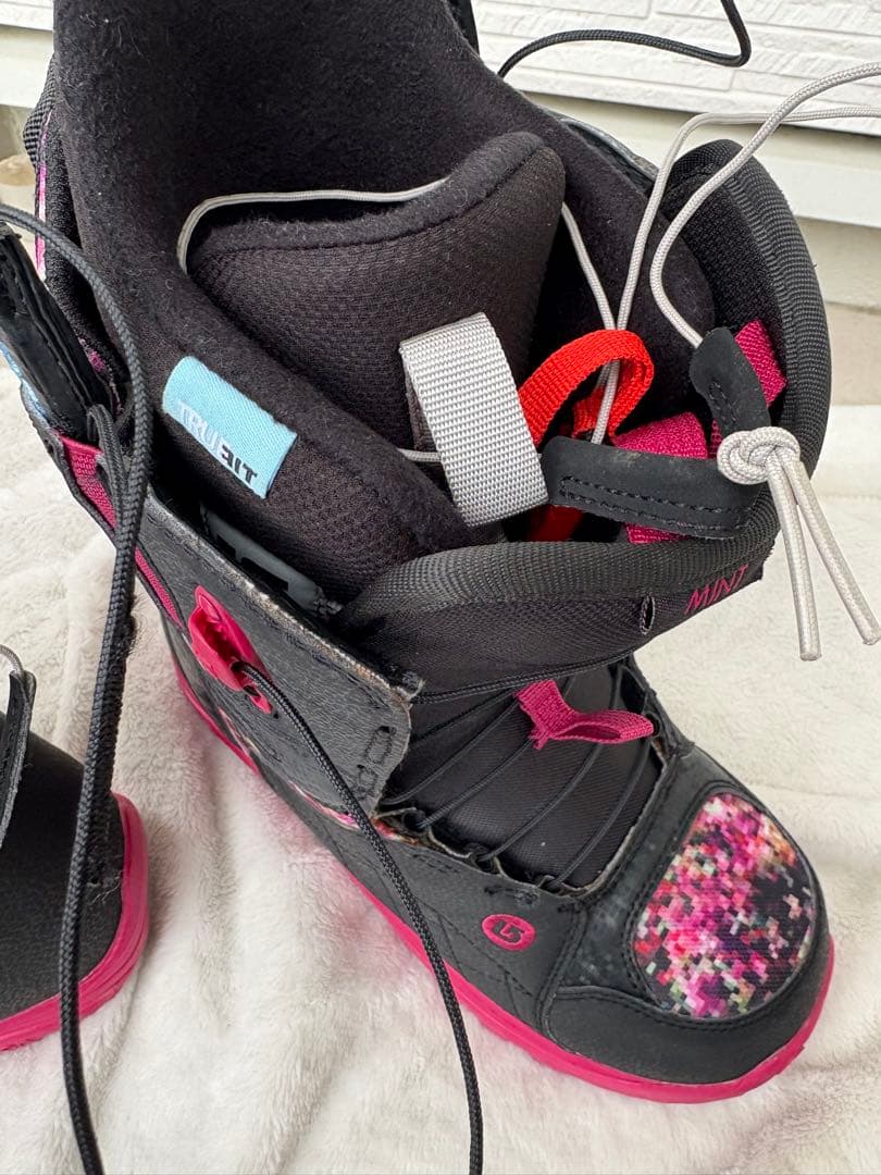 BURTON MINT ASIAN FIT レディース ブーツ 24.5cm