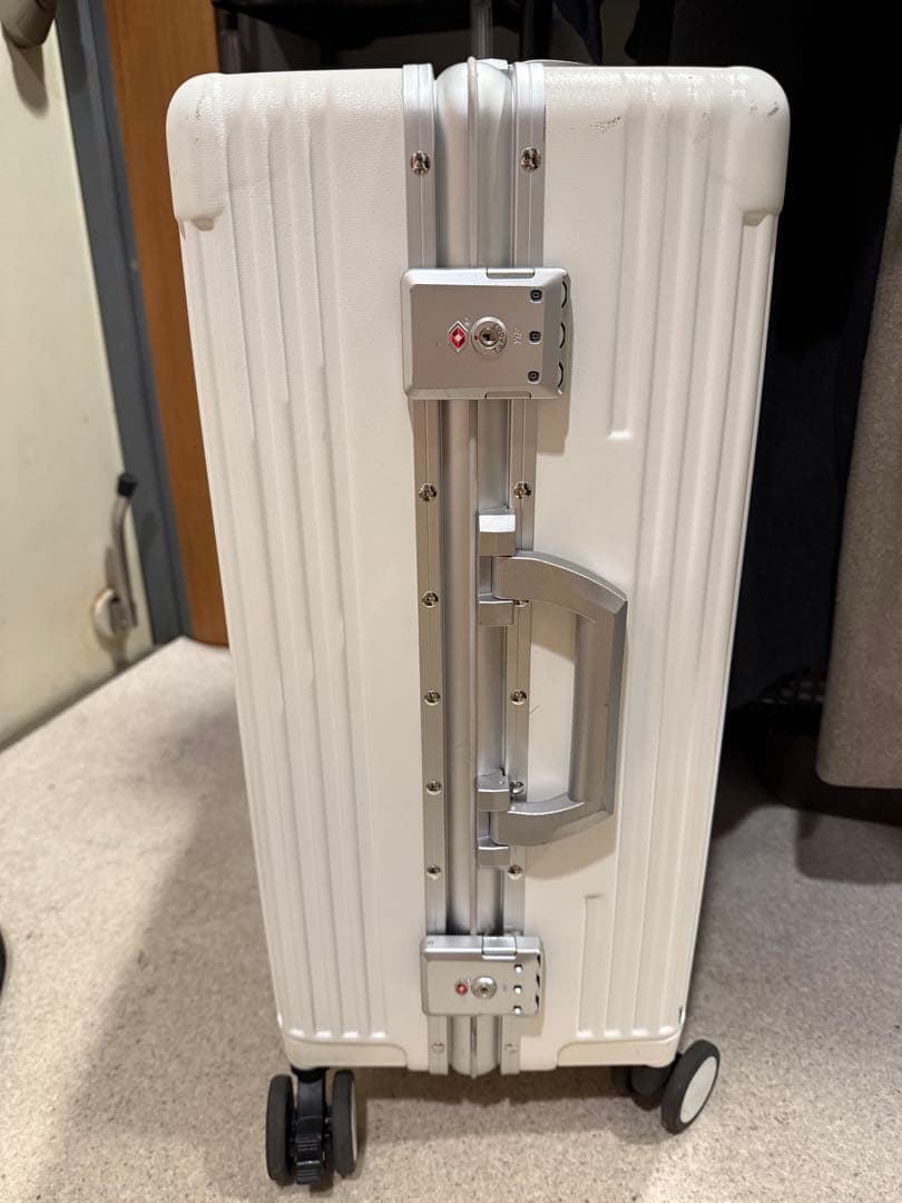 キャリーケース 白 Sサイズ