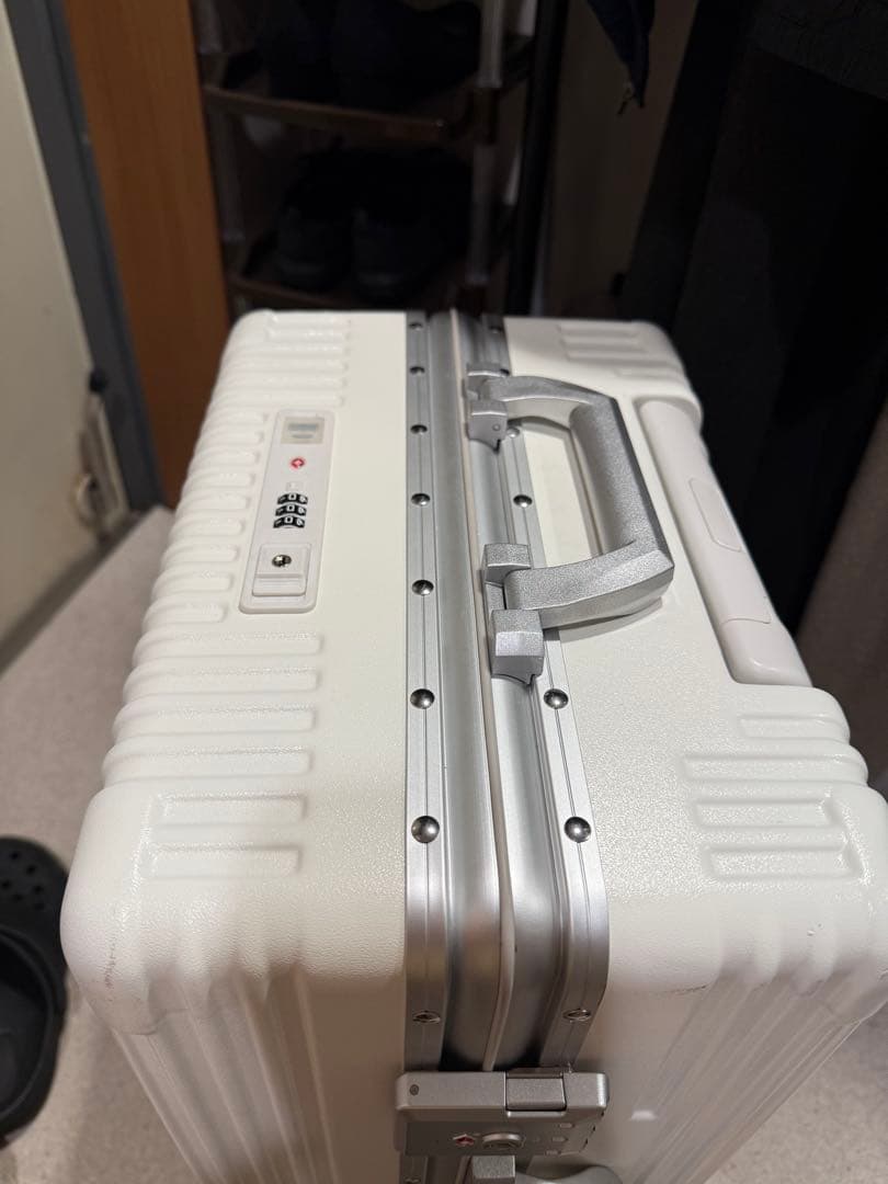 キャリーケース 白 Sサイズ