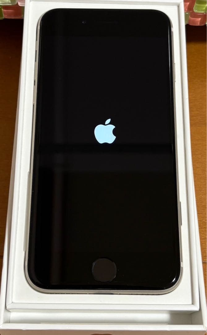 ＊美品＊iPhone SE 第3世代 64GB