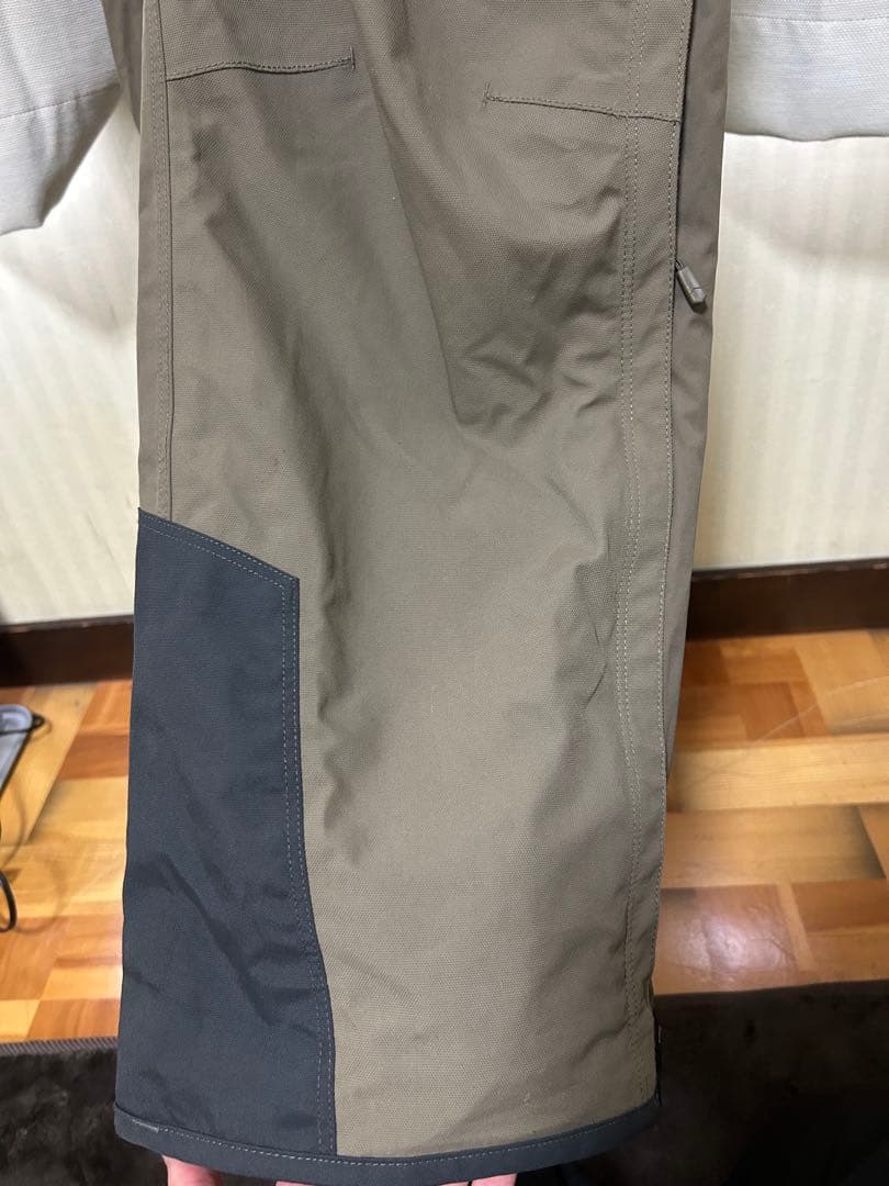 マウンテンハードウェア　ファイアフォールビブ　Sサイズ