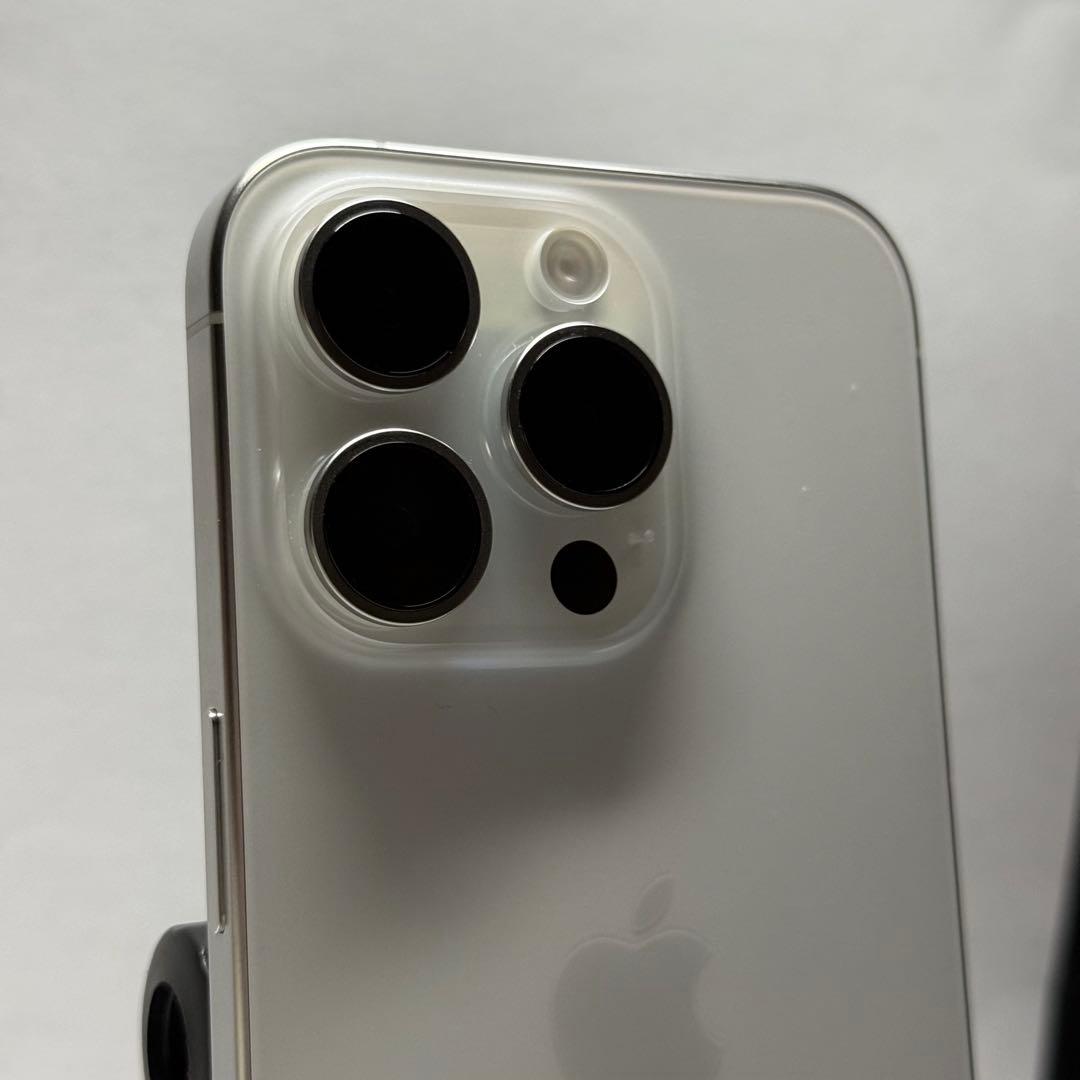 【美品】iPhone 15Pro 256GB SiMフリー