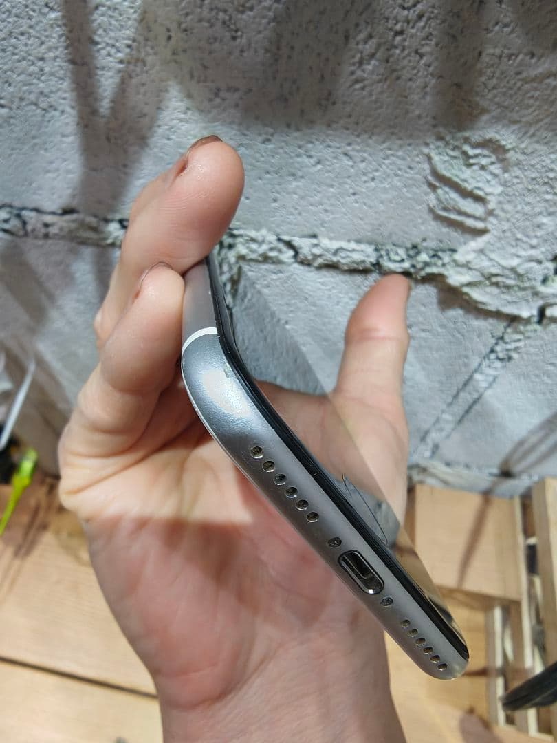 iPhone se 2 第2世代 本体 ホワイト 64GB