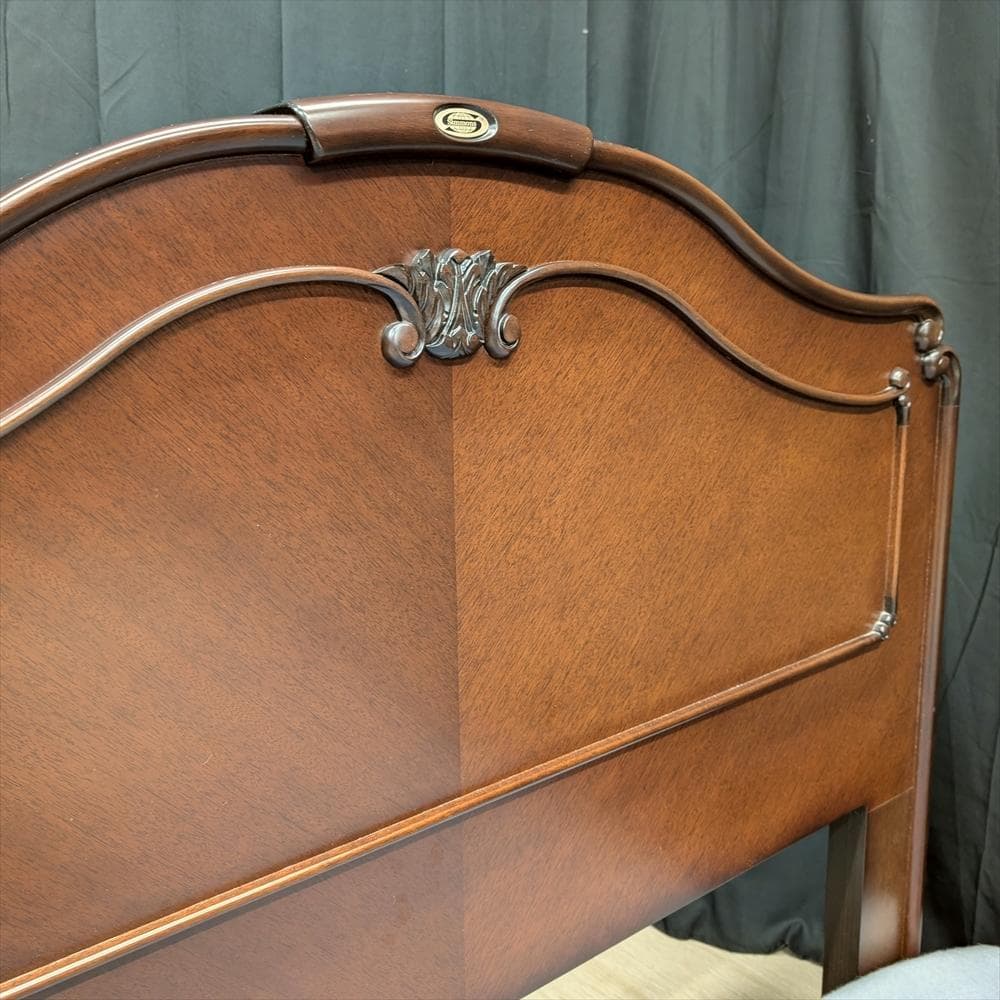 展示品　シモンズ　セミダブル　ベッドフレーム　ヘッドボード　ボトムクッション