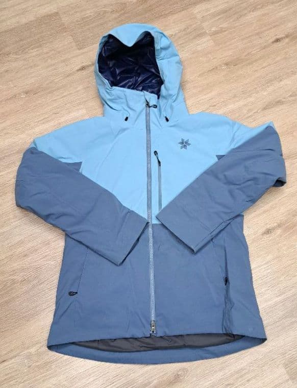 スキーウェア　GOLDWIN　レディース2024-2025モデル　(ジュニア可)