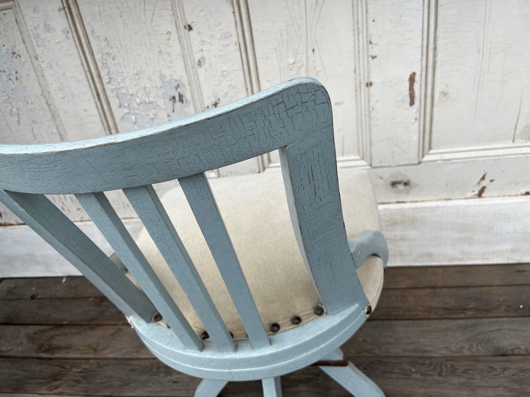 古い回転椅子　ブルーシャビーシック　アンティークヴィンテージ家具レトロ古道具