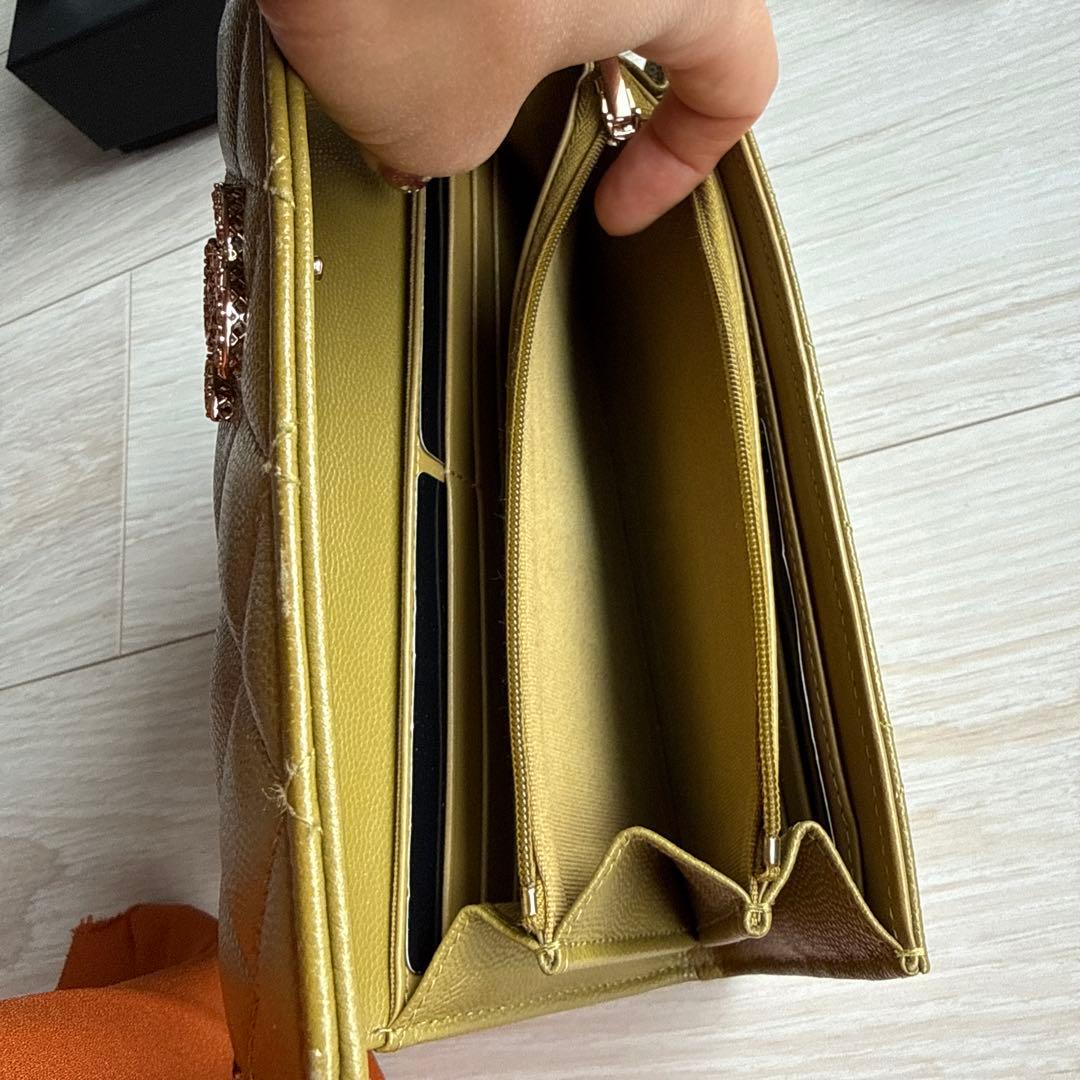 CHANEL キルティング 長財布 オリーブグリーン　キラキラ