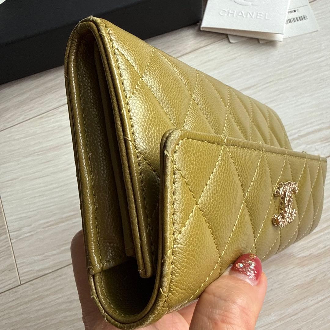 CHANEL キルティング 長財布 オリーブグリーン　キラキラ