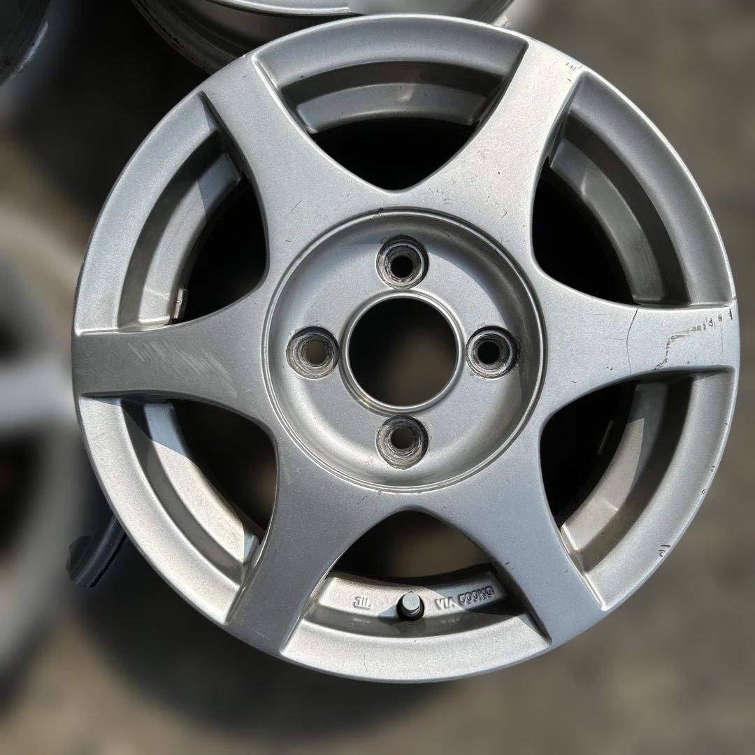 13インチ シルバー 6スポークホイール