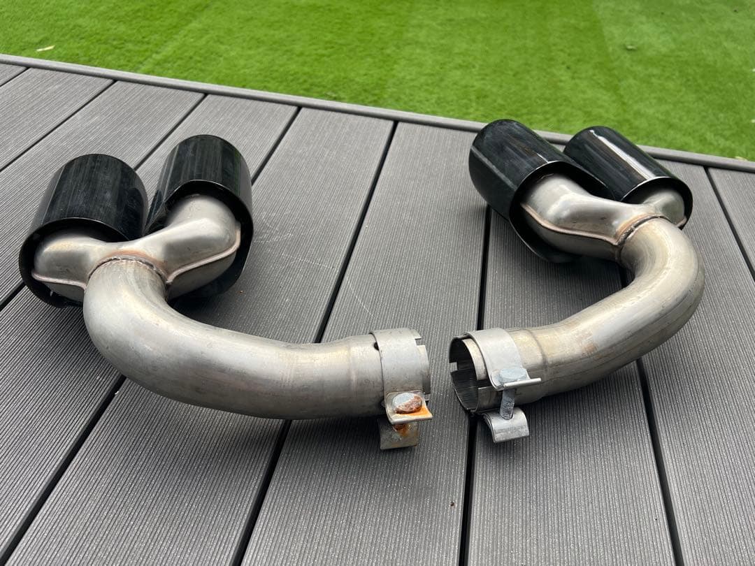 ポルシェ　カイエン 2018年式以降　4本出しマフラーカッター 左右セット