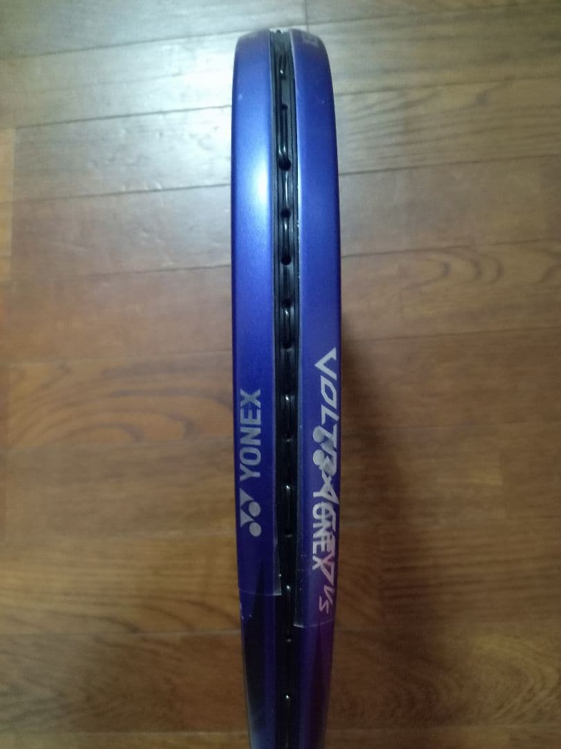 【クリームパン】YONEX VOLTRAGE 7VS アメジスト
