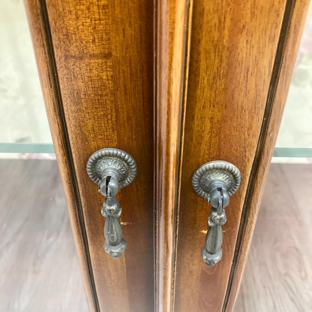 アンティーク調　キャビネット　飾り棚　サイドボード　クラシカル　マホガニー