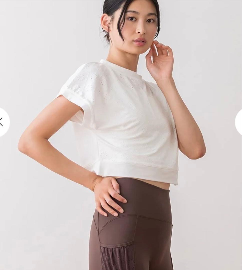 ＳＫＡＬＡ美品　ブラトップ付きフラワーレーストップス