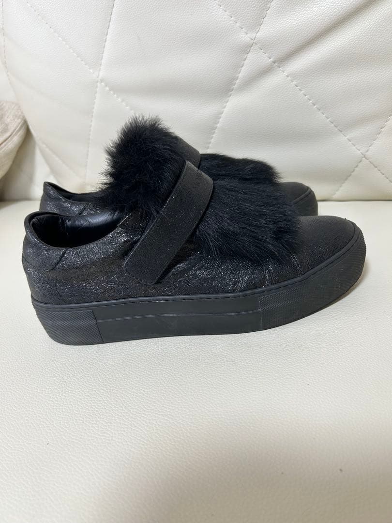 モンクレール　ファースニーカー37